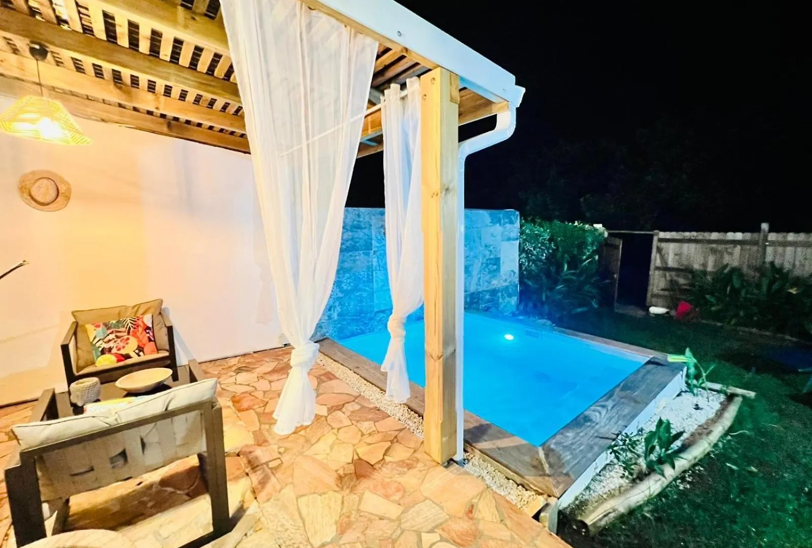 Vila Geko, Piscine, Jardin, Paisible Sainte-Luce Prázdninový dům